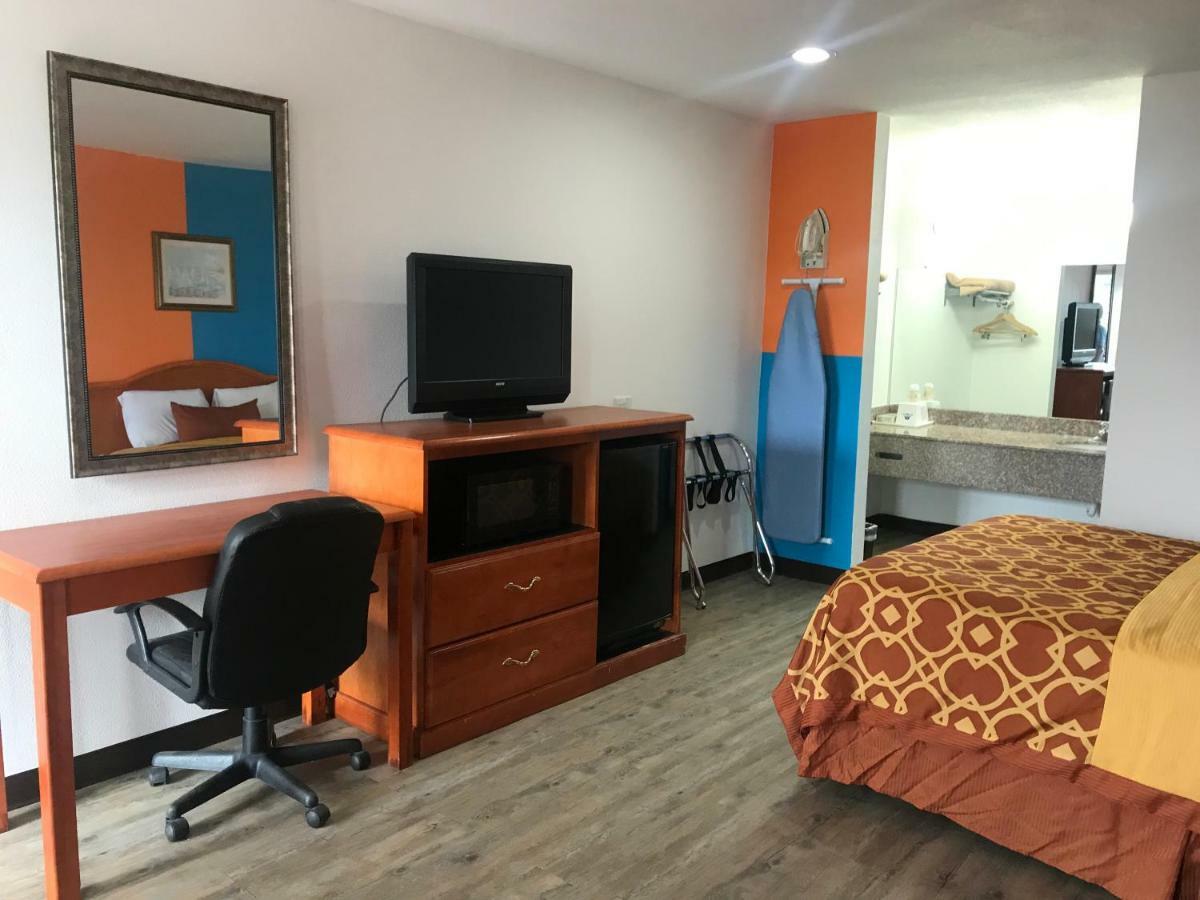 Americas Best Value Inn Bowie Esterno foto