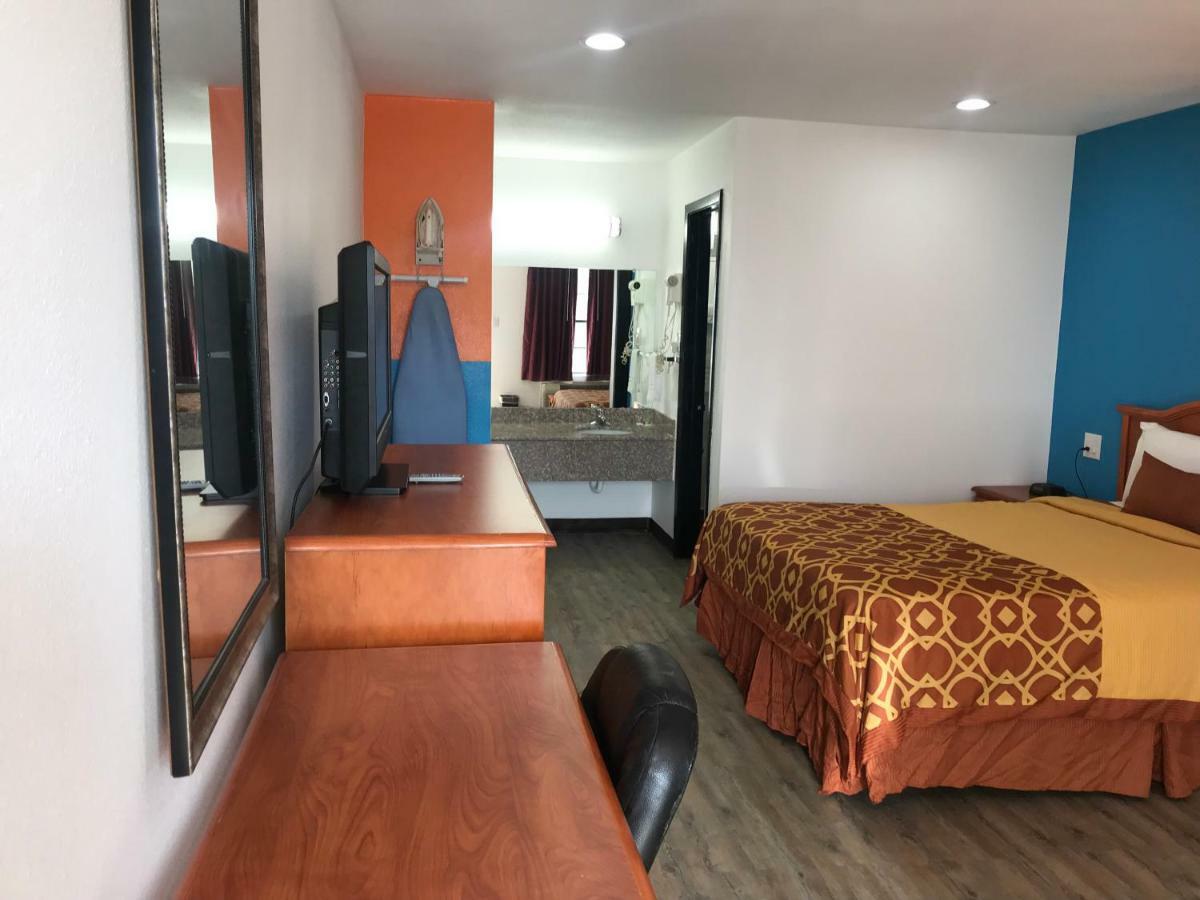 Americas Best Value Inn Bowie Esterno foto
